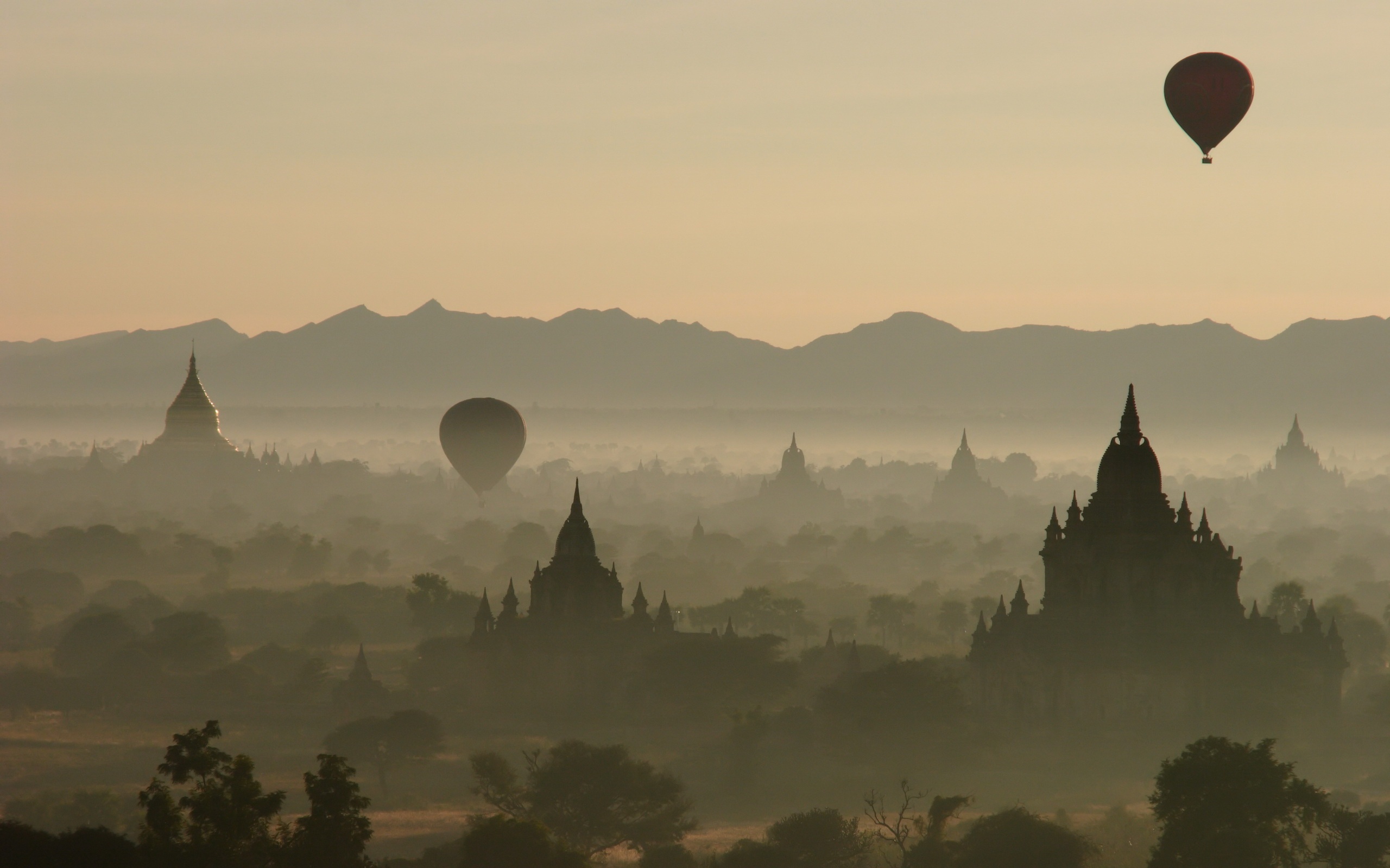 Daily Wallpaper: Baloons over Bagan, Burma | I Like To Waste My Time