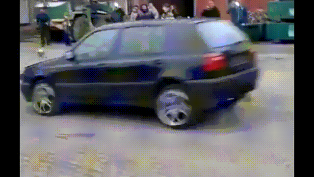Removing a Volkswagen engine