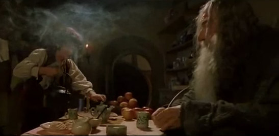 Lord of the Rings: Forced Perspective Filming | I Like To Waste My Time