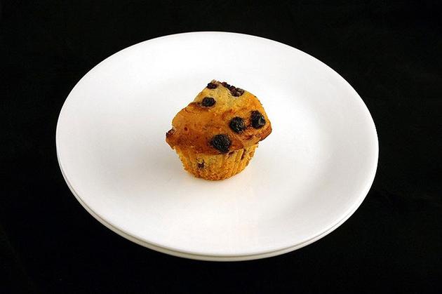 Different Foods 200 Calories Muffin