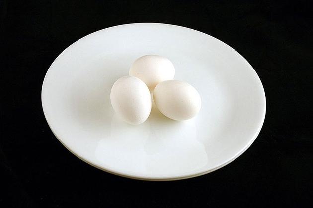 Different Foods 200 Calories Eggs