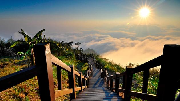 Above the Clouds in Taiwan Wallpaper High Quality