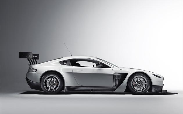 Aston Martin Vantage GT3 Big Wallpaper