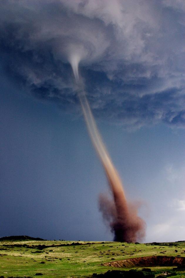 Tornado touching down near Parker, Colorado