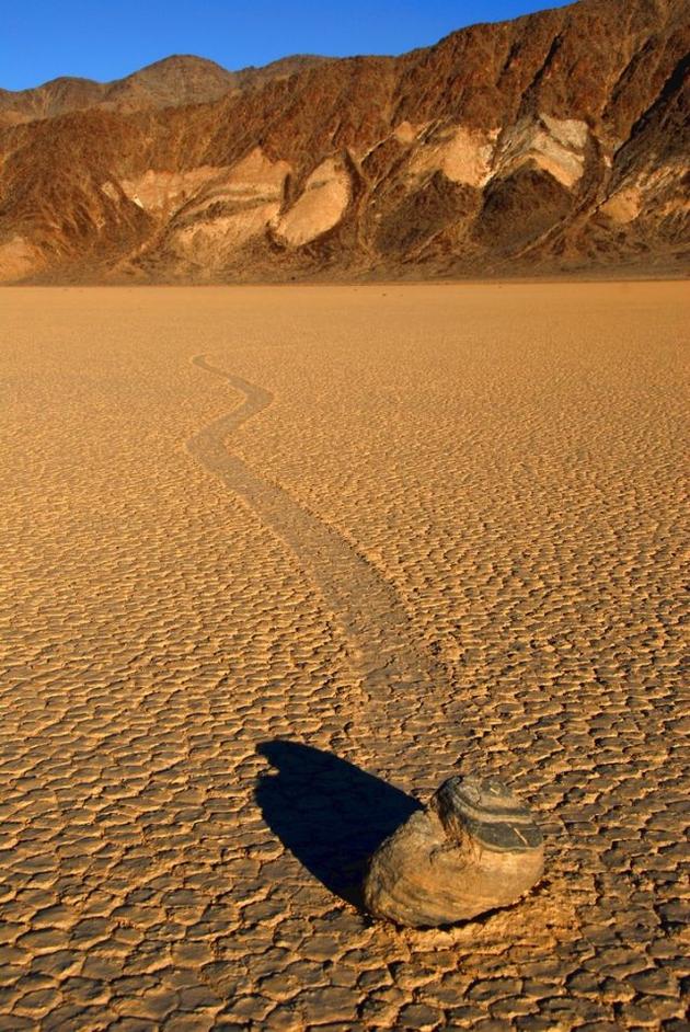 Sailing rocks in death valley