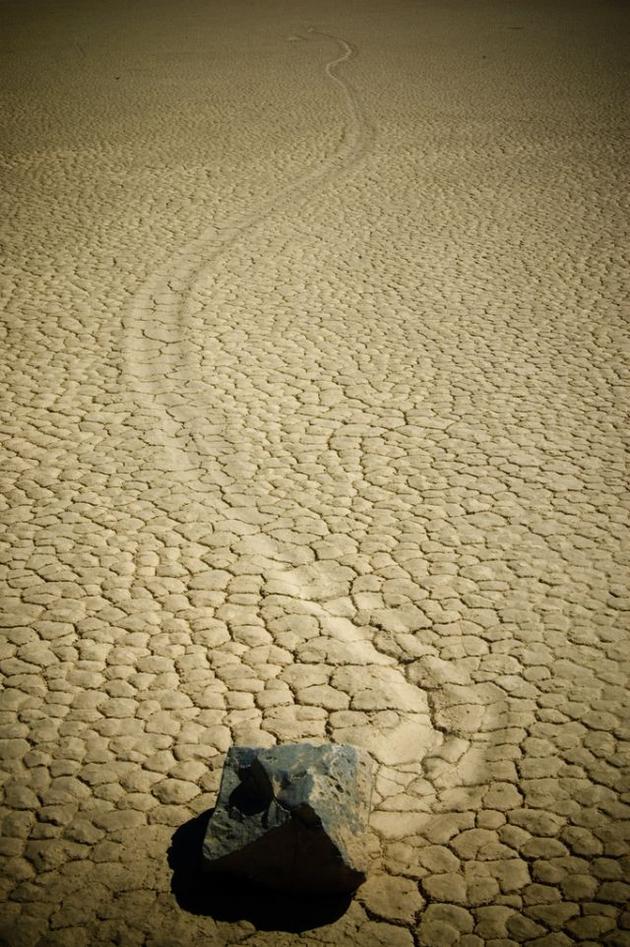 Sailing rocks in death valley