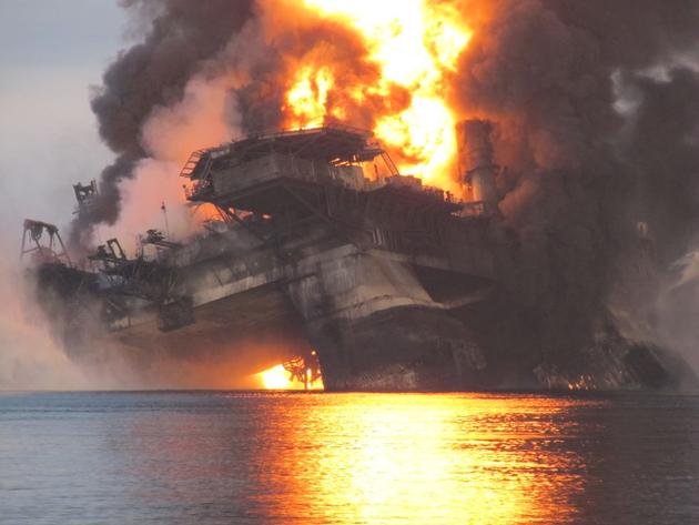 Burning BP Platform Gulf of Mexico