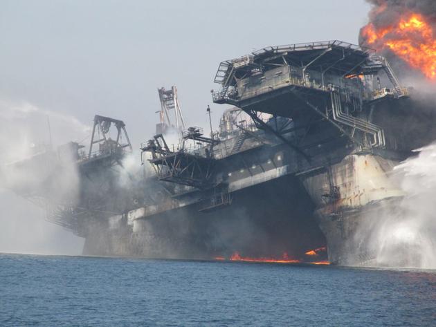 Burning BP Platform Gulf of Mexico