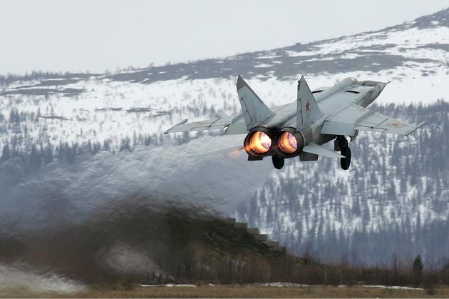 Mig 25