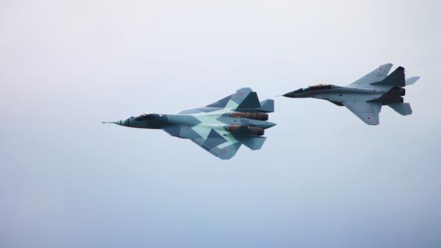 Pak Fa & Mig 29 side-by-side