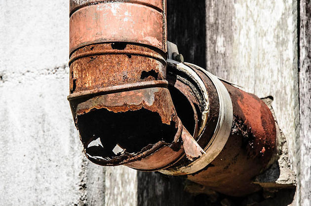 Rusted Pipe Face