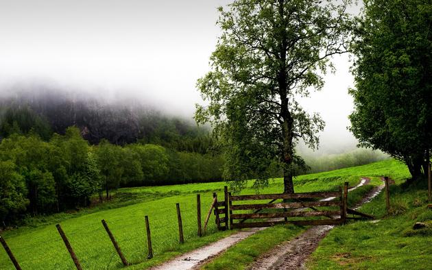 HD Mac and PC Wallpaper of a Ranch in the Cliffs