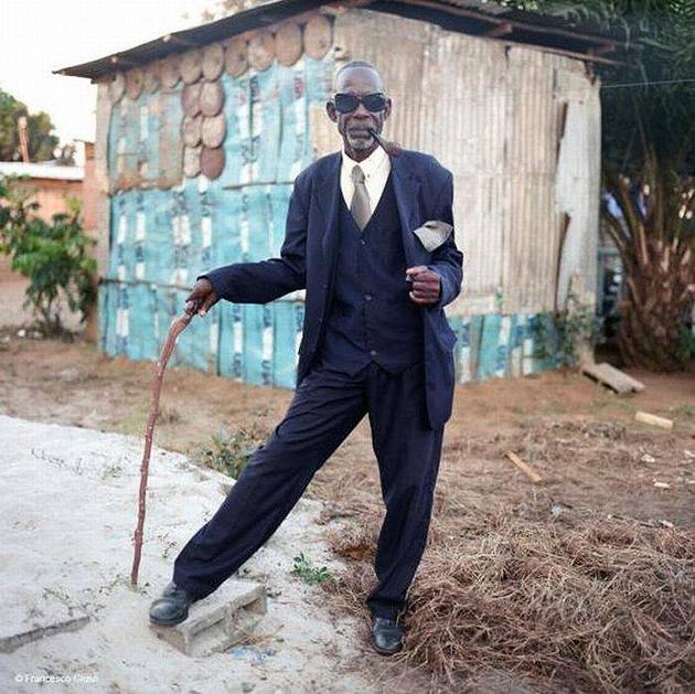 Stylish outfits of congo men photographed by Francesco Giusti