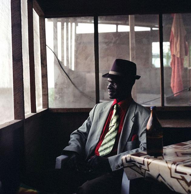 Stylish outfits of congo men photographed by Francesco Giusti