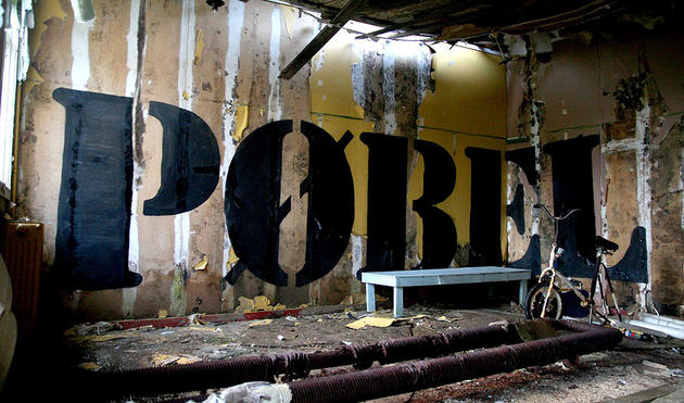 Graffiti by shadow artist Pobel