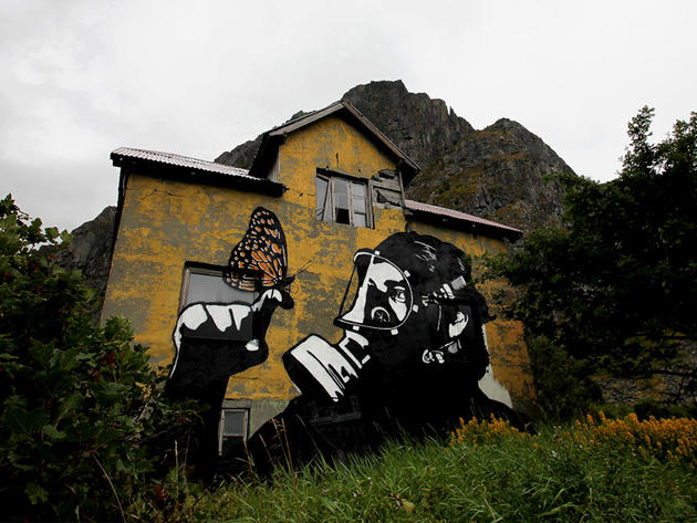 Graffiti by shadow artist Pobel