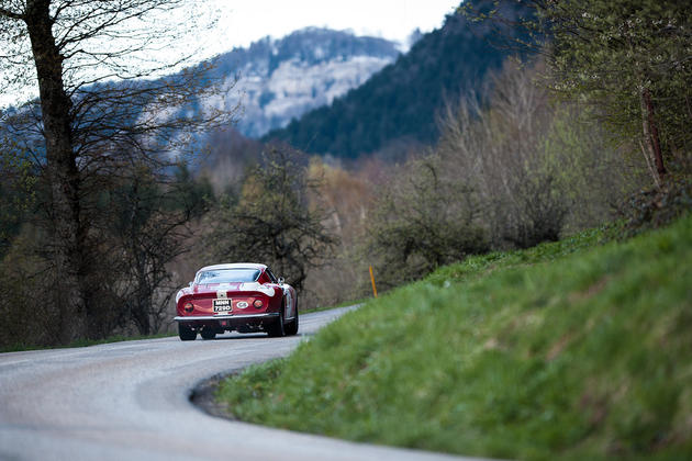 Ferrari 275 GTB mountainside