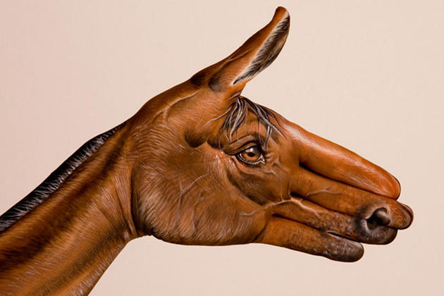 Creative hand painting by Guido Daniele