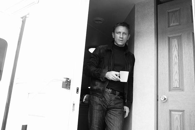 Daniel Craig drinking coffee 007