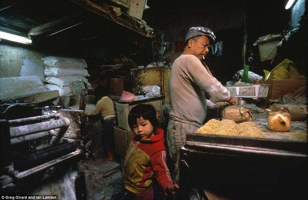 A food shop inside of Kowloon with no health regulations.