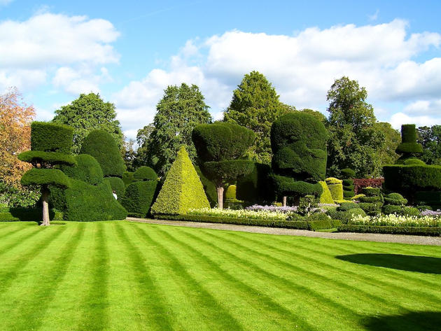 Laven hall green grass