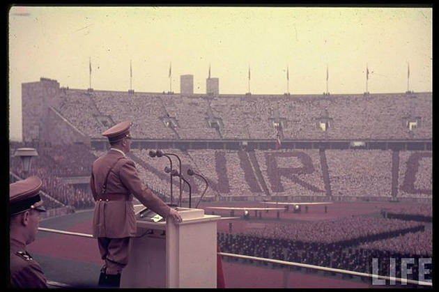 hitler making speech