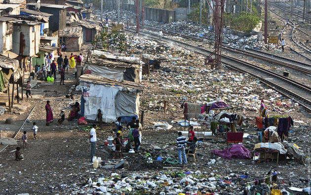 Mumbai Mahim Junction settlement