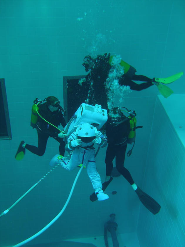 Nemo 33 Deepest pool in the world