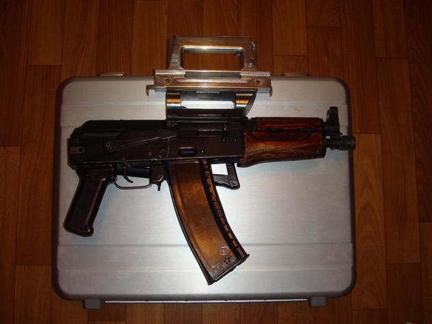 a case to carry an aks