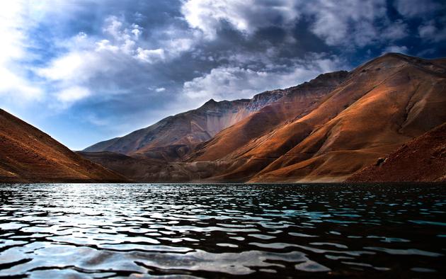 Tar Lake, Davmand, Iran HD Wallpaper