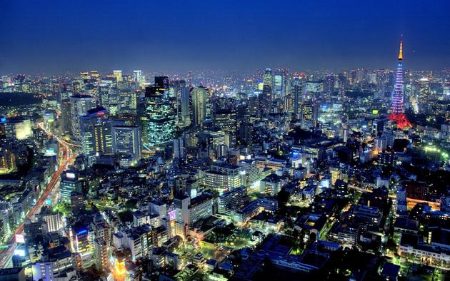 Beautiful Tokyo Tower at night HD Wallpaper