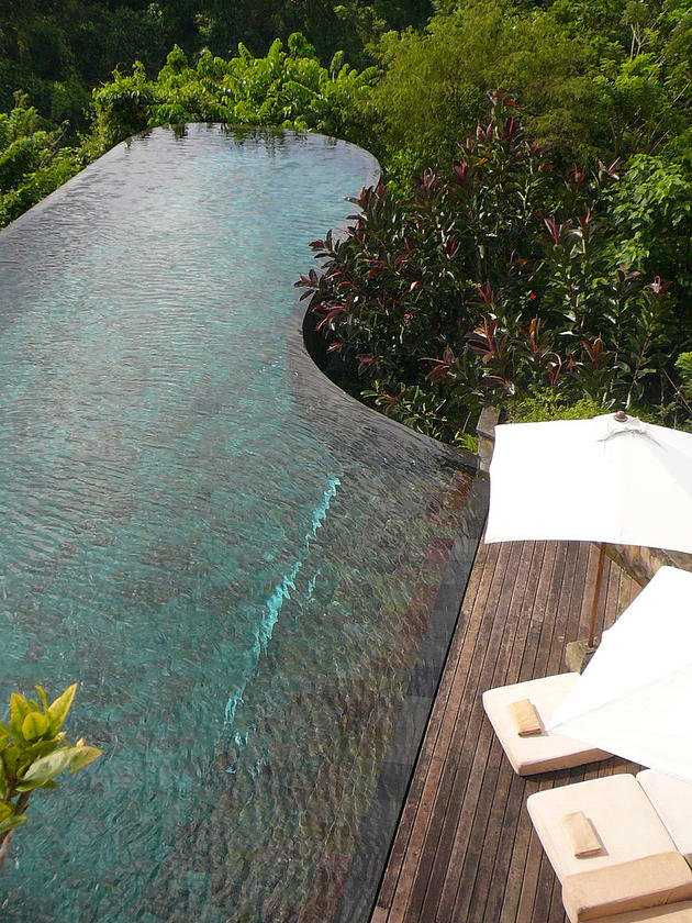 infinity pool bali