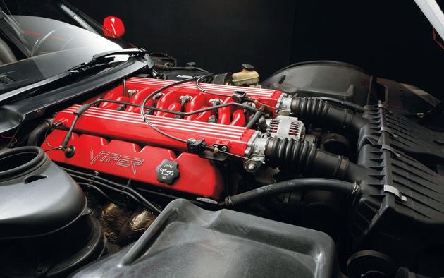 Dodge Viper GTS V10 Engine