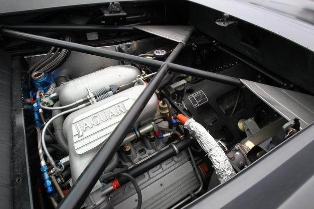 Jaguar XJ220 Engine