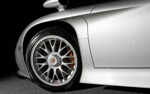 Porsche 911 GT1 Wheel fender