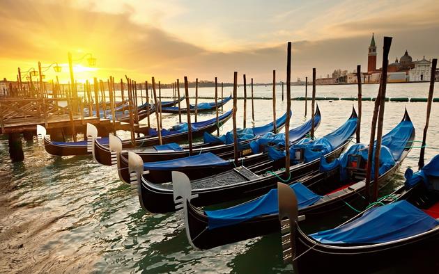 Venetian Gondolas Wallpaper HD 1920x1200