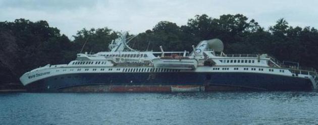 Cruise liner wreck