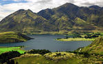 Lake Wannaka in New Zealand HD Wallpaper