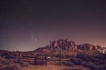 Night sky in the desert HD wallpaper