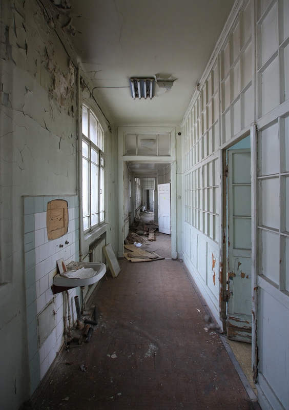 A Creepy Abandoned Maternity Hospital [19 Pics] | I Like ...